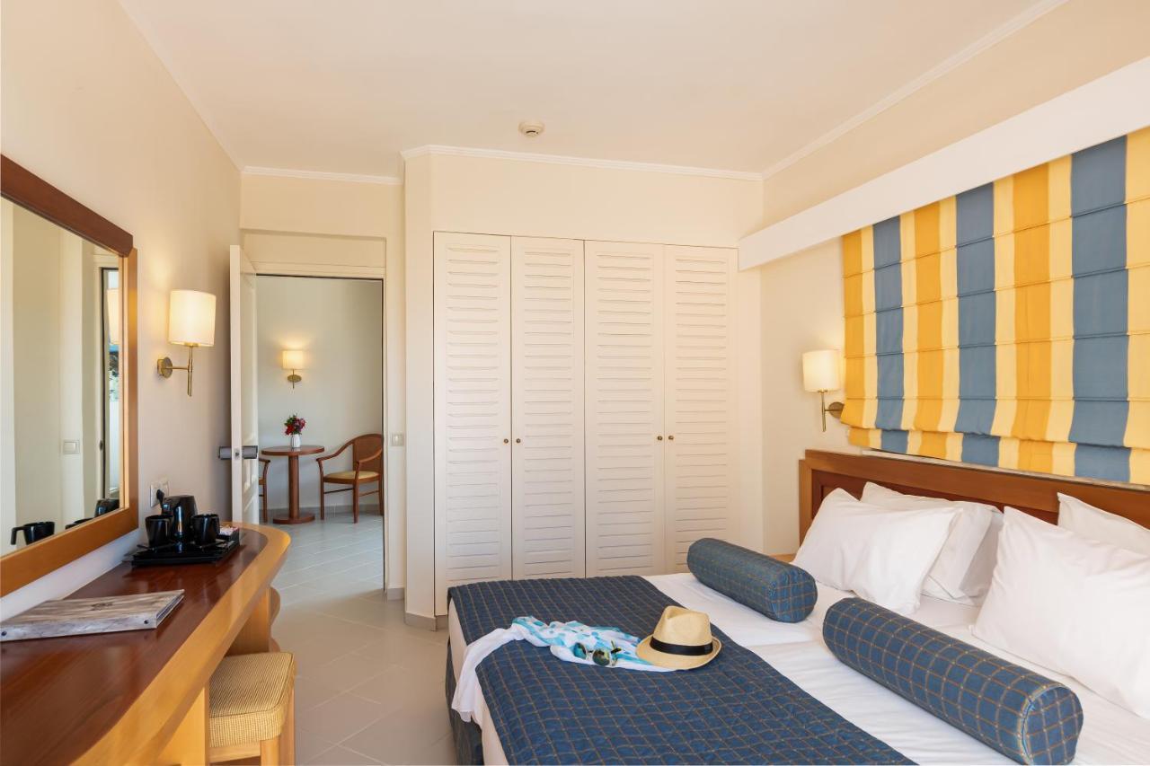 Anissa Beach Hotel Херсонисос Екстериор снимка